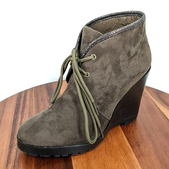 Anthropologie Vanessa Wu Wedge Bootie 39 Army Olive Green Suede Lace Up Platform - Picture 1 of 15